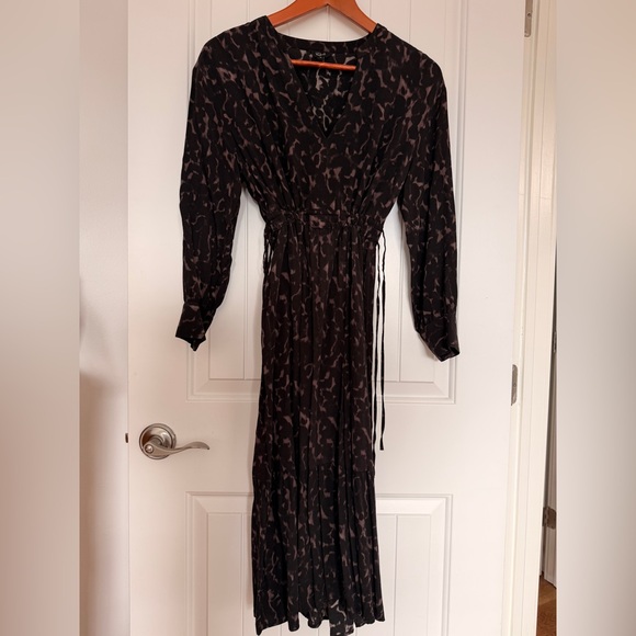 Elegant Black Patterned Women's Dress - Picture 4 of 7